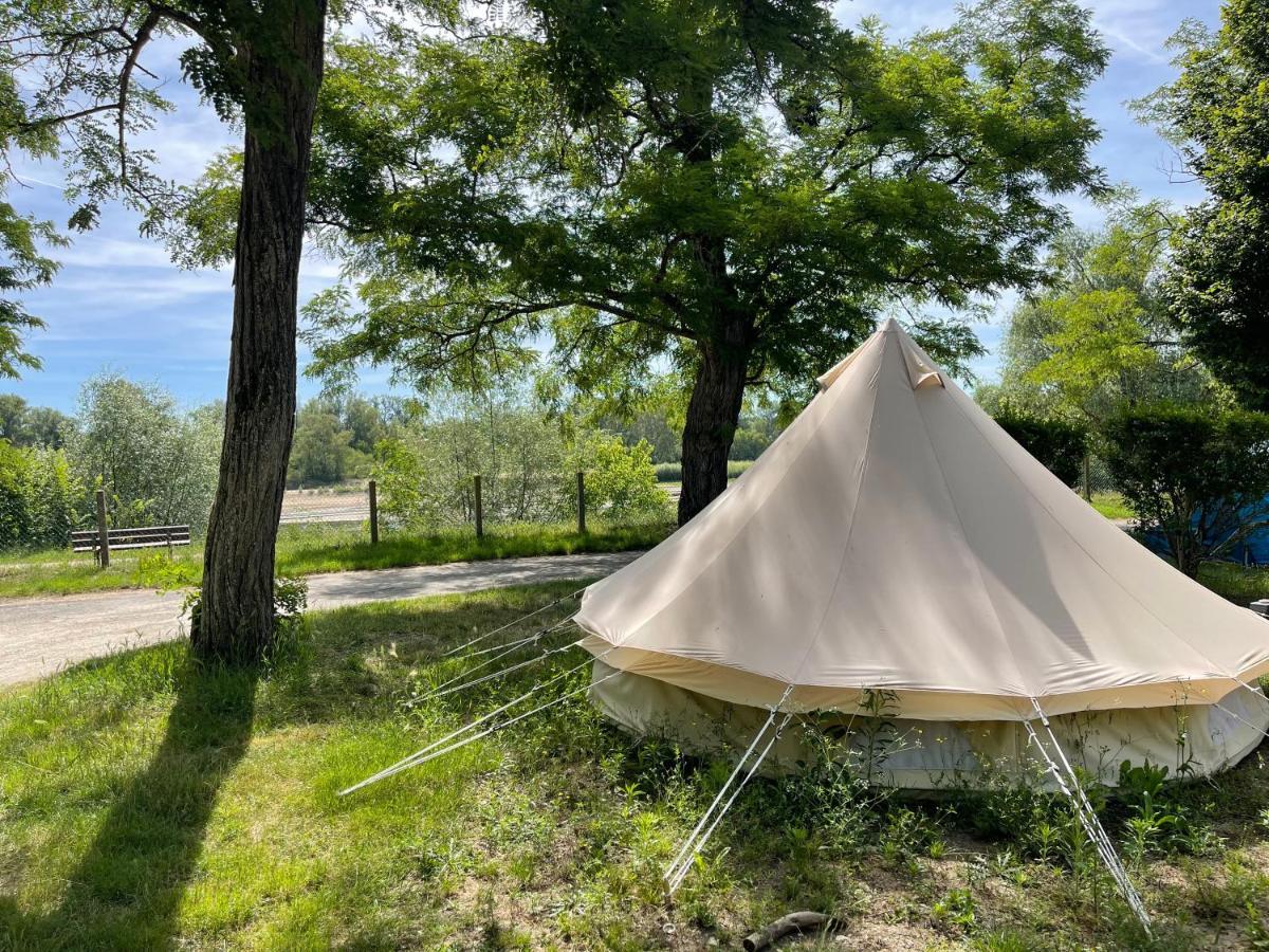 Camping Les Portes De Sancerre Saint-Satur Exterior photo