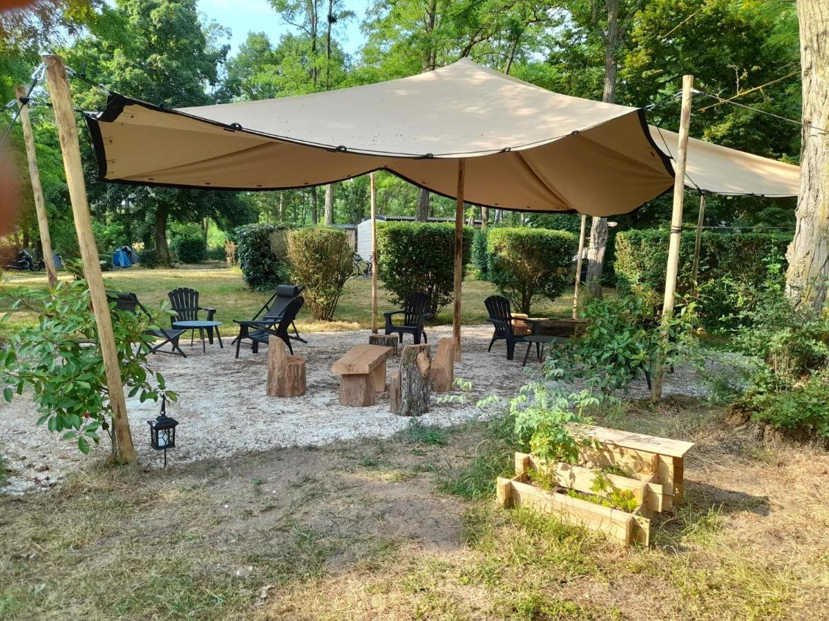 Camping Les Portes De Sancerre Saint-Satur Exterior photo